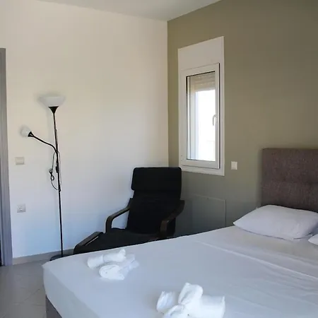 شقة Nereids ألفيريون